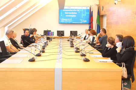 Posvet z gospodarstveniki 20 Foto Ljubo Vukelič